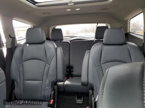 ✅ 2019 Buick Enclave Premium • VIN: 5GAEVBKWXKJ260909 • Лот: 52963755. Опубликован ранее на Copart с пробегом 60 801 миль. Бесплатный доступ к архиву аукционных продаж из США и подробный отчёт об истории автомобиля на DreamBid. Изображение 10.