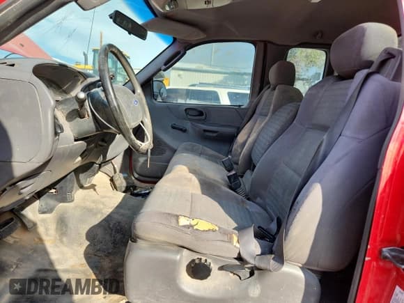 ✅ 2003 Ford F-150 XL • VIN: 1FTRX17243NB08550 • Lot: 84448875. Listed on Copart with 238,968 mi. Free auction sales archive from the USA and detailed vehicle history report at DreamBid. Image 7.