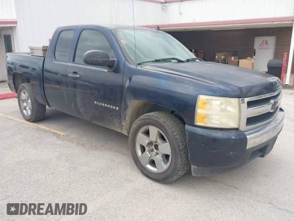 2008 Chevrolet Silverado 1500 Work Truck with VIN 1GCEC19X98Z293052, listed as a IAAI auction lot 42165426 with 287,865 mi miles and . Bid and sale history available at DreamBid. Image 1.
