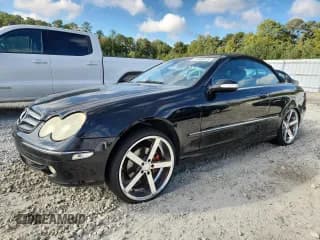✅ 2005 Mercedes-Benz CLK 320 • VIN: WDBTK65J05F141200 • Lot: 83960875. Wystawiony na Copart z przebiegiem 218 643 mil. Bezpłatny archiwum sprzedaży aukcyjnych z USA i szczegółowy raport historii pojazdu na DreamBid. Zdjęcie 1.