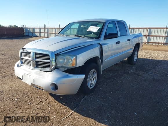 ✅ 2007 Dodge Dakota SLT • VIN: 1D7HE48P47S241173 • Лот: 42400739. Опубликован ранее на IAAI с пробегом 140 271 миль. Бесплатный доступ к архиву аукционных продаж из США и подробный отчёт об истории автомобиля на DreamBid. Изображение 17.