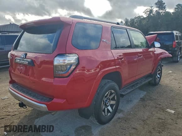 ✅ 2024 Toyota 4Runner TRD Off Road • VIN: JTEPU5JR3R6279303 • Lot: 93408265. Listed on Copart with 38,871 mi. Free auction sales archive from the USA and detailed vehicle history report at DreamBid. Image 3.