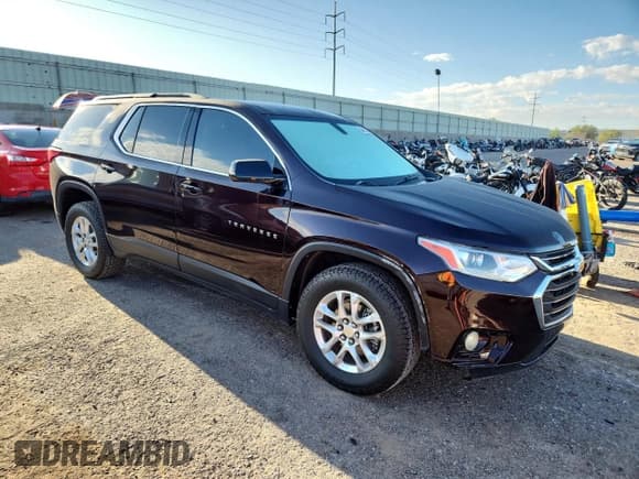 ✅ 2020 Chevrolet Traverse LT Cloth • VIN: 1GNERGKW0LJ310757 • Lot: 84817065. Listed on Copart with 90,530 mi. Free auction sales archive from the USA and detailed vehicle history report at DreamBid. Image 4.