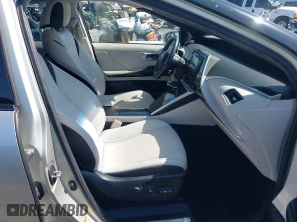 ✅ 2017 Toyota Mirai • VIN: JTDBVRBD4HA003424 • Lot: 42710677. Wystawiony na IAAI z przebiegiem 104 521 mil. Bezpłatny archiwum sprzedaży aukcyjnych z USA i szczegółowy raport historii pojazdu na DreamBid. Zdjęcie 5.