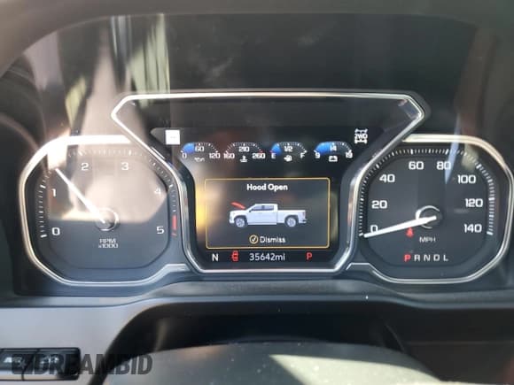 ✅ 2020 GMC Sierra 2500HD Denali • VIN: 1GT49REY0LF304974 • Лот: 69299415. Опубликован ранее на Copart с пробегом 35 642 миль. Бесплатный доступ к архиву аукционных продаж из США и подробный отчёт об истории автомобиля на DreamBid. Изображение 9.