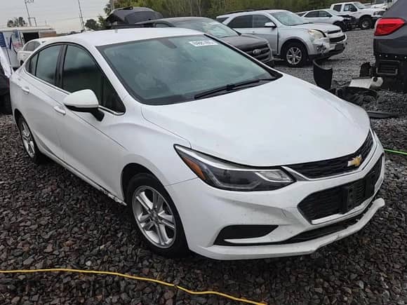 ✅ 2018 Chevrolet Cruze LT • VIN: 1G1BE5SM8J7169918 • Лот: 84881405. Опубликован ранее на Copart с пробегом 129 504 миль. Бесплатный доступ к архиву аукционных продаж из США и подробный отчёт об истории автомобиля на DreamBid. Изображение 13.