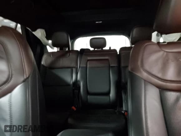 ✅ 2021 Ford Explorer Platinum • VIN: 1FM5K8HC5MGA05636 • Lot: 93141765. Listed on Copart with 10,302 mi. Free auction sales archive from the USA and detailed vehicle history report at DreamBid. Image 10.