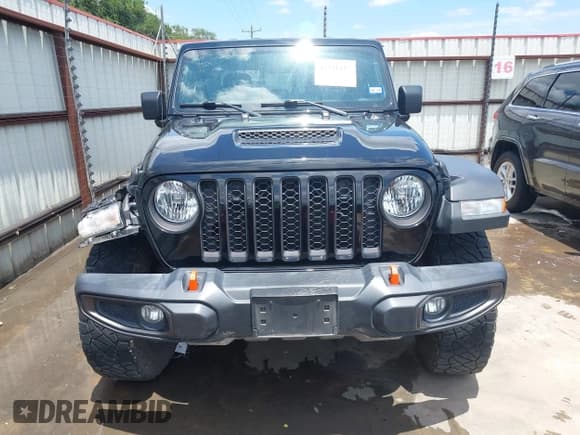 ✅ 2021 Jeep Gladiator Mojave • VIN: 1C6JJTEGXML569376 • Lot: 42341117. Wystawiony na IAAI z przebiegiem 59 661 mil. Bezpłatny archiwum sprzedaży aukcyjnych z USA i szczegółowy raport historii pojazdu na DreamBid. Zdjęcie 13.