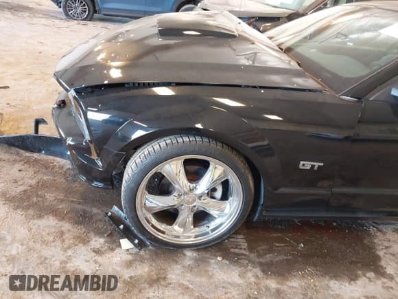 ✅ 2007 Ford Mustang GT Deluxe • VIN: 1ZVHT85HX75358269 • Lot: 43349509. Listed on IAAI with 93,128 mi. Free auction sales archive from the USA and detailed vehicle history report at DreamBid. Image 6.