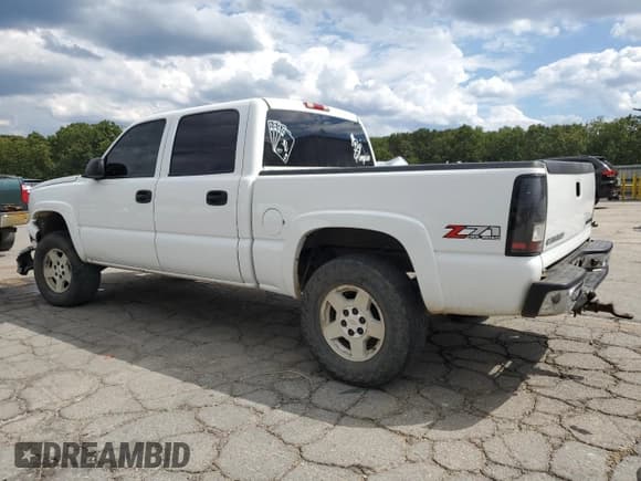 ✅ 2004 Chevrolet Silverado 1500 Z71 • VIN: 2GCEK13T841311696 • Lot: 70833615. Wystawiony na Copart z przebiegiem 231 014 mil. Bezpłatny archiwum sprzedaży aukcyjnych z USA i szczegółowy raport historii pojazdu na DreamBid. Zdjęcie 2.