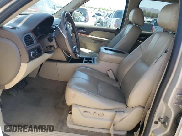 ✅ 2010 Chevrolet Suburban LT • VIN: 1GNUCJE09AR204548 • Lot: 52186805. Listed on Copart with 168,015 mi. Free auction sales archive from the USA and detailed vehicle history report at DreamBid. Image 7.