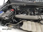 ✅ 2024 Ford Expedition XLT • VIN: 1FMJU1H84REA35578 • Lot: 90061285. Wystawiony na Copart z przebiegiem 52 407 mil. Bezpłatny archiwum sprzedaży aukcyjnych z USA i szczegółowy raport historii pojazdu na DreamBid. Zdjęcie 14.