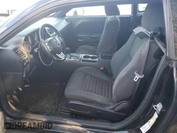 ✅ 2012 Dodge Challenger SXT Plus • VIN: 2C3CDYAG2CH259329 • Lot: 91780585. Wystawiony na Copart z przebiegiem 164 670 mil. Bezpłatny archiwum sprzedaży aukcyjnych z USA i szczegółowy raport historii pojazdu na DreamBid. Zdjęcie 7.