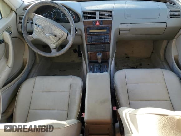 ✅ 1998 Mercedes-Benz C 230/260/280/320 • VIN: WDBHA23G5WA556665 • Лот: 83677634. Опубликован ранее на Copart с пробегом 153 901 миль. Бесплатный доступ к архиву аукционных продаж из США и подробный отчёт об истории автомобиля на DreamBid. Изображение 8.