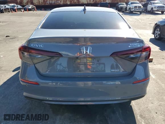 ✅ 2025 Honda Civic Sport • VIN: 2HGFE4F81SH330035 • Lot: 91721175. Wystawiony na Copart z przebiegiem 20 119 mil. Bezpłatny archiwum sprzedaży aukcyjnych z USA i szczegółowy raport historii pojazdu na DreamBid. Zdjęcie 6.