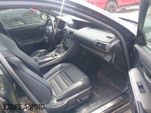 ✅ 2017 Lexus IS 200t • VIN: JTHBA1D21H5039829 • Lot: 42251228. Wystawiony na IAAI z przebiegiem 70 633 mil. Bezpłatny archiwum sprzedaży aukcyjnych z USA i szczegółowy raport historii pojazdu na DreamBid. Zdjęcie 5.