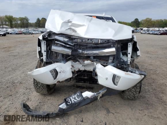 ✅ 2017 Chevrolet Silverado 1500 High Country • VIN: 3GCUKTEC1HG160637 • Лот: 51420795. Опубликован ранее на Copart с пробегом 126 195 миль. Бесплатный доступ к архиву аукционных продаж из США и подробный отчёт об истории автомобиля на DreamBid. Изображение 5.