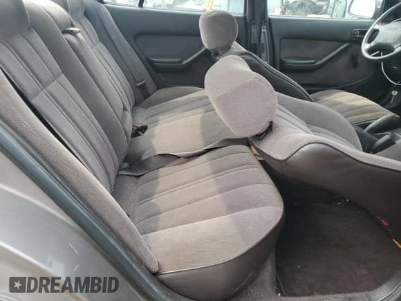 ✅ 1992 Toyota Camry DLX • VIN: 4T1SK11E8NU009222 • Лот: 60811625. Опубликован ранее на Copart с пробегом 143 925 миль. Бесплатный доступ к архиву аукционных продаж из США и подробный отчёт об истории автомобиля на DreamBid. Изображение 10.