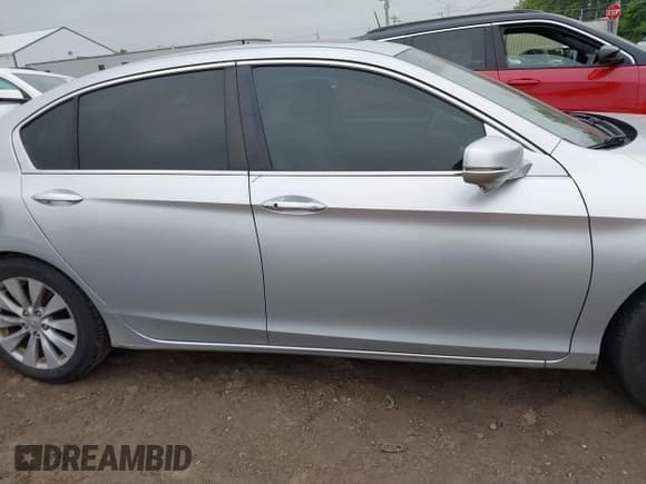 ✅ 2013 Honda Accord EX • VIN: 1HGCR2F78DA032621 • Lot: 42372786. Wystawiony na IAAI z przebiegiem 260 396 mil. Bezpłatny archiwum sprzedaży aukcyjnych z USA i szczegółowy raport historii pojazdu na DreamBid. Zdjęcie 13.