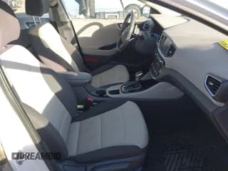 ✅ 2018 Hyundai Ioniq SEL • VIN: KMHC75LCXJU073023 • Lot: 41436758. Wystawiony na IAAI z przebiegiem 97 584 mil. Bezpłatny archiwum sprzedaży aukcyjnych z USA i szczegółowy raport historii pojazdu na DreamBid. Zdjęcie 5.