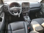 ✅ 2020 Hyundai Kona Limited • VIN: KM8K3CA51LU466606 • Лот: 75261404. Опубликован ранее на Copart с пробегом 57 613 миль. Бесплатный доступ к архиву аукционных продаж из США и подробный отчёт об истории автомобиля на DreamBid. Изображение 8.