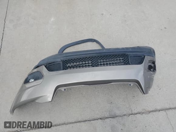 ✅ 2019 Jeep Cherokee Latitude • VIN: 1C4PJLCB8KD148306 • Lot: 83803575. Wystawiony na Copart z przebiegiem 187 528 mil. Bezpłatny archiwum sprzedaży aukcyjnych z USA i szczegółowy raport historii pojazdu na DreamBid. Zdjęcie 12.