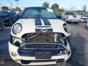 ✅ 2017 MINI Hardtop Cooper S • VIN: WMWXP7C37H2A45980 • Lot: 41593558. Wystawiony na IAAI z przebiegiem 76 591 mil. Bezpłatny archiwum sprzedaży aukcyjnych z USA i szczegółowy raport historii pojazdu na DreamBid. Zdjęcie 13.
