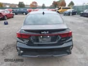 ✅ 2023 Kia Forte GT-Line • VIN: 3KPF54AD1PE577397 • Lot: 43548972. Wystawiony na IAAI z przebiegiem 35 063 mil. Bezpłatny archiwum sprzedaży aukcyjnych z USA i szczegółowy raport historii pojazdu na DreamBid. Zdjęcie 17.