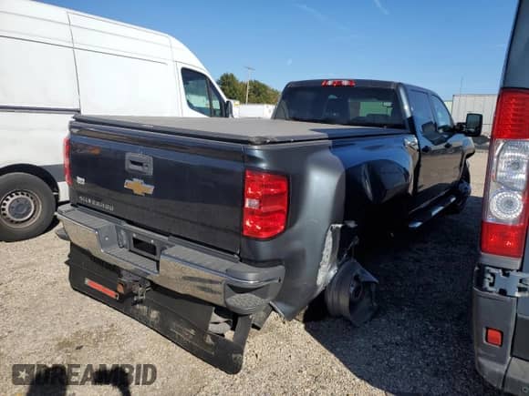 2019 Chevrolet Silverado 3500HD Work Truck z VIN 1GC4KVCY4KF202334, wystawiony jako Copart lot #75926664 z przebiegiem 177 915 mil mil oraz Szkoda całkowita • Salvage title. Historia ofert i sprzedaży dostępna na DreamBid. Obrazek 3.