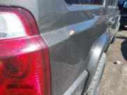 ✅ 2006 Jeep Commander • VIN: 1J8HG48KX6C195357 • Lot: 41525843. Wystawiony na IAAI z przebiegiem 158 235 mil. Bezpłatny archiwum sprzedaży aukcyjnych z USA i szczegółowy raport historii pojazdu na DreamBid. Zdjęcie 6.