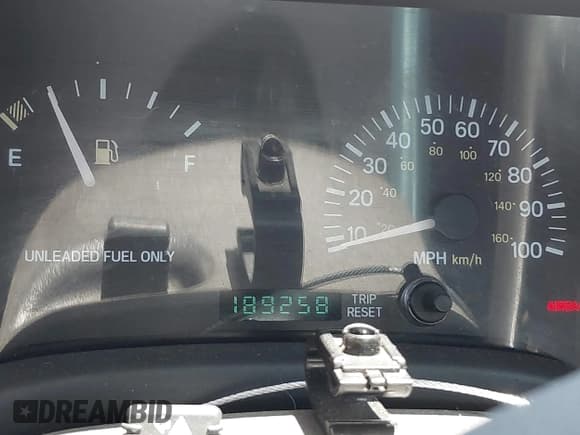 ✅ 1999 Jeep Cherokee SE • VIN: 1J4FF28S4XL592788 • Lot: 42560002. Listed on IAAI with 189,258 mi. Free auction sales archive from the USA and detailed vehicle history report at DreamBid. Image 7.