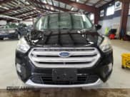 ✅ 2018 Ford Escape SE • VIN: 1FMCU9GD6JUA45867 • Лот: 93515925. Опубликован ранее на Copart с пробегом 116 839 миль. Бесплатный доступ к архиву аукционных продаж из США и подробный отчёт об истории автомобиля на DreamBid. Изображение 5.