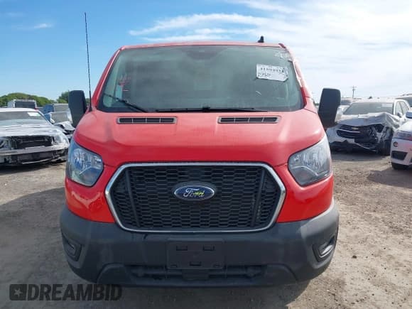 ✅ 2023 Ford Transit Cargo • VIN: 1FTYE1Y86PKB96268 • Lot: 41594911. Wystawiony na IAAI z przebiegiem 7 336 mil. Bezpłatny archiwum sprzedaży aukcyjnych z USA i szczegółowy raport historii pojazdu na DreamBid. Zdjęcie 12.