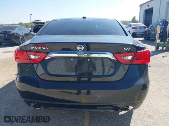 ✅ 2017 Nissan Maxima Platinum • VIN: 1N4AA6AP6HC401584 • Lot: 43244633. Listed on IAAI with 101,577 mi. Free auction sales archive from the USA and detailed vehicle history report at DreamBid. Image 17.