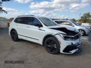 ✅ 2023 Volkswagen Tiguan SE R-Line Black • VIN: 3VV8B7AX8PM018854 • Лот: 85298625. Опубликован ранее на Copart с пробегом 43 448 миль. Бесплатный доступ к архиву аукционных продаж из США и подробный отчёт об истории автомобиля на DreamBid. Изображение 4.