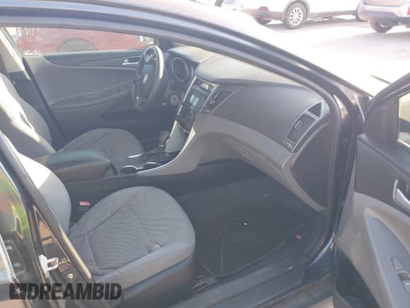 ✅ 2012 Hyundai Sonata GLS • VIN: 5NPEB4AC4CH490787 • Lot: 43403195. Listed on IAAI with 207,701 mi. Free auction sales archive from the USA and detailed vehicle history report at DreamBid. Image 5.