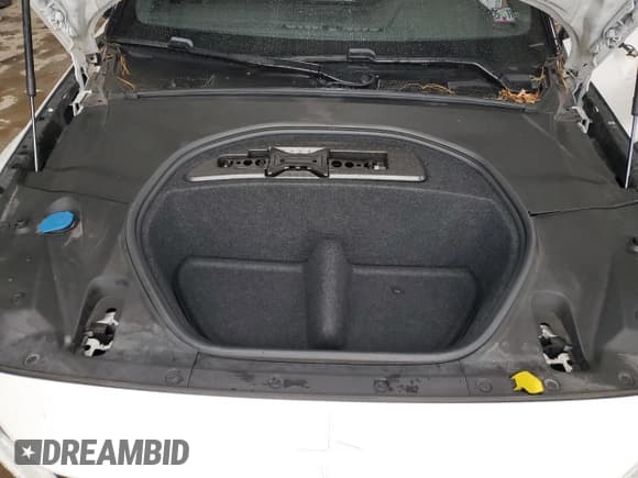 ✅ 2022 Polestar 2 • VIN: LPSED3KA3NL051282 • Lot: 91716625. Wystawiony na Copart z przebiegiem 74 818 mil. Bezpłatny archiwum sprzedaży aukcyjnych z USA i szczegółowy raport historii pojazdu na DreamBid. Zdjęcie 11.