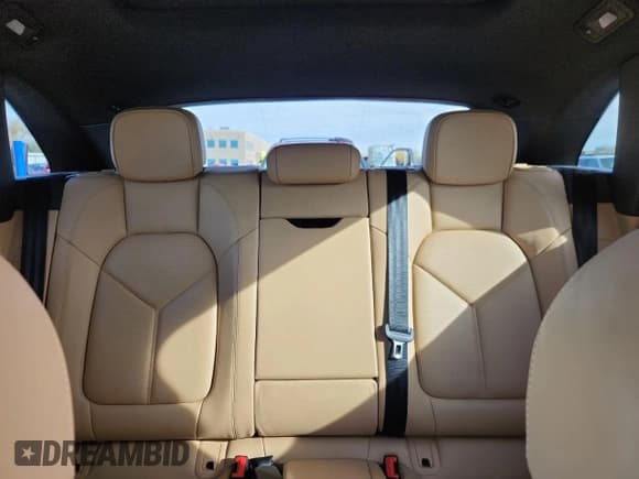 ✅ 2018 Porsche Macan • VIN: WP1AA2A54JLB01919 • Лот: 91427095. Опубликован ранее на Copart с пробегом 69 772 миль. Бесплатный доступ к архиву аукционных продаж из США и подробный отчёт об истории автомобиля на DreamBid. Изображение 10.