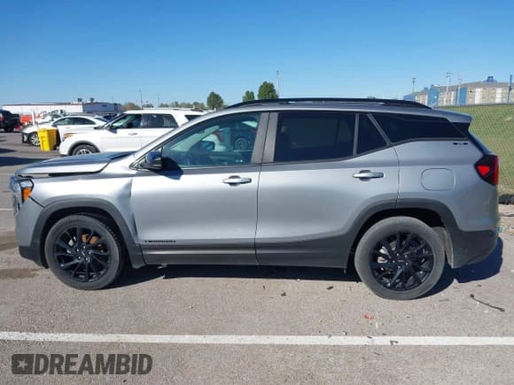 ✅ 2023 GMC Terrain SLE • VIN: 3GKALMEG1PL146143 • Лот: 43375950. Опубликован ранее на IAAI с пробегом 107 275 миль. Бесплатный доступ к архиву аукционных продаж из США и подробный отчёт об истории автомобиля на DreamBid. Изображение 14.