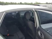 ✅ 2017 Nissan Sentra SL • VIN: 3N1AB7AP3HY323823 • Lot: 42994856. Listed on IAAI with 164,031 mi. Free auction sales archive from the USA and detailed vehicle history report at DreamBid. Image 8.