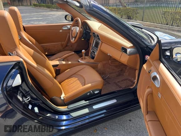 ✅ 2008 Porsche 911 Carrera S • VIN: WP0CB29998S776213 • Лот: 47441045. Опубликован ранее на Copart с пробегом 30 000 миль. Бесплатный доступ к архиву аукционных продаж из США и подробный отчёт об истории автомобиля на DreamBid. Изображение 5.