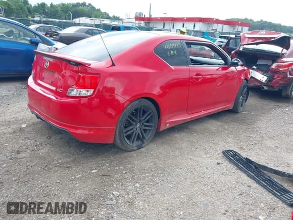 ✅ 2013 Scion tC • VIN: JTKJF5C73D3052311 • Lot: 42659985. Wystawiony na IAAI z przebiegiem 110 985 mil. Bezpłatny archiwum sprzedaży aukcyjnych z USA i szczegółowy raport historii pojazdu na DreamBid. Zdjęcie 4.