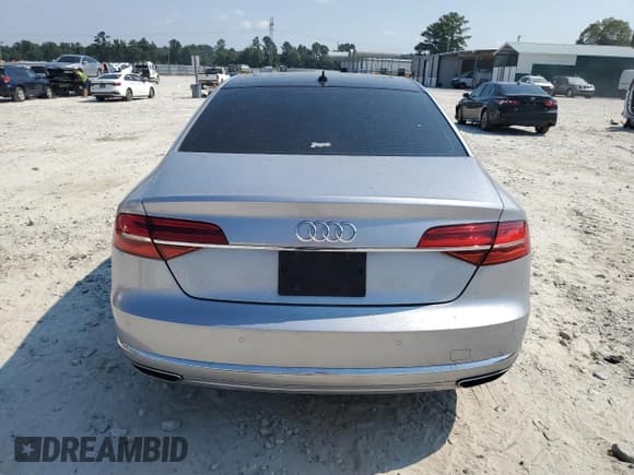 ✅ 2015 Audi A8 3.0T • VIN: WAU3GAFD5FN019273 • Lot: 71635115. Wystawiony na Copart z przebiegiem 119 499 mil. Bezpłatny archiwum sprzedaży aukcyjnych z USA i szczegółowy raport historii pojazdu na DreamBid. Zdjęcie 6.