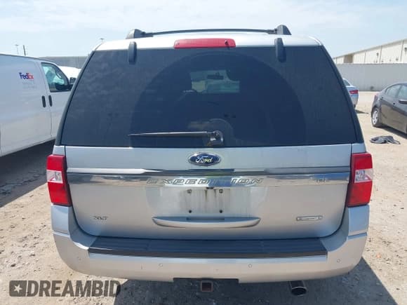 ✅ 2015 Ford Expedition Max XLT • VIN: 1FMJK1HT3FEF22261 • Lot: 42312433. Wystawiony na IAAI z przebiegiem 179 674 mil. Bezpłatny archiwum sprzedaży aukcyjnych z USA i szczegółowy raport historii pojazdu na DreamBid. Zdjęcie 16.