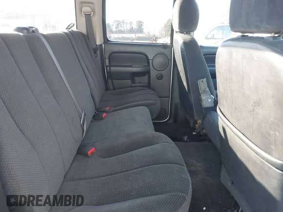 2003 Dodge 1500 ST z VIN 1D7HA18Z03J556595, wystawiony jako IAAI lot #41339381 z przebiegiem 208 834 mil mil oraz . Historia ofert i sprzedaży dostępna na DreamBid. Obrazek 8.