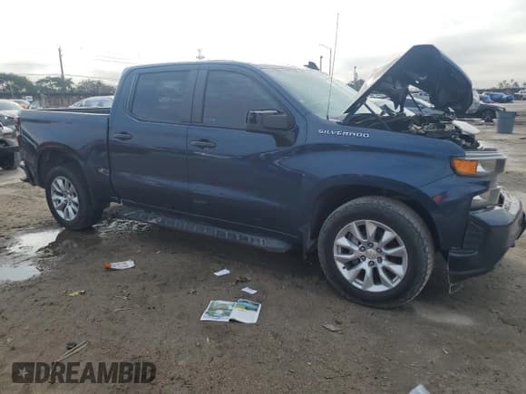 ✅ 2020 Chevrolet Silverado 1500 Custom • VIN: 3GCPWBEFXLG409841 • Lot: 88945145. Wystawiony na Copart z przebiegiem 99 475 mil. Bezpłatny archiwum sprzedaży aukcyjnych z USA i szczegółowy raport historii pojazdu na DreamBid. Zdjęcie 4.