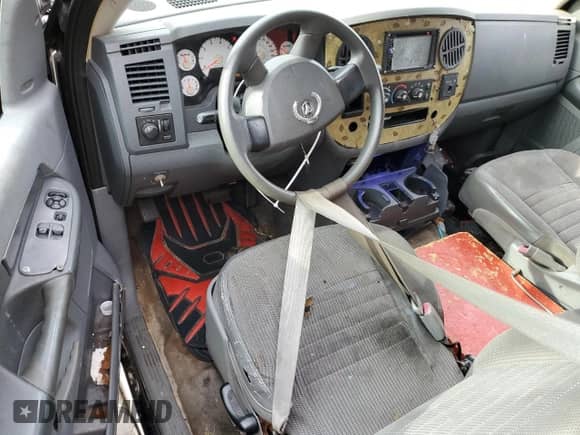 2006 Dodge 1500 ST z VIN 1D7HA16K56J145011, wystawiony jako Copart lot #77970754 z przebiegiem 181 935 mil mil oraz Czysty tytuł • Clean title. Historia ofert i sprzedaży dostępna na DreamBid. Obrazek 8.