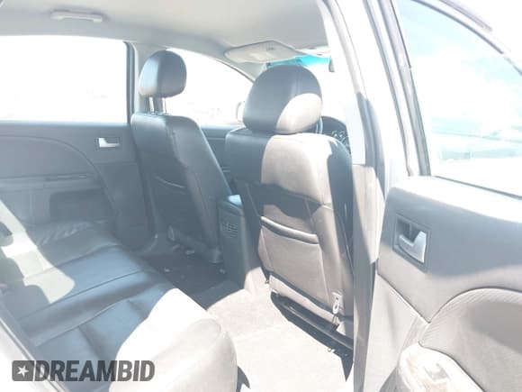 ✅ 2005 Mercury Montego Premier • VIN: 1MEFM43185G620585 • Лот: 41941951. Опубликован ранее на IAAI с пробегом 170 632 миль. Бесплатный доступ к архиву аукционных продаж из США и подробный отчёт об истории автомобиля на DreamBid. Изображение 8.