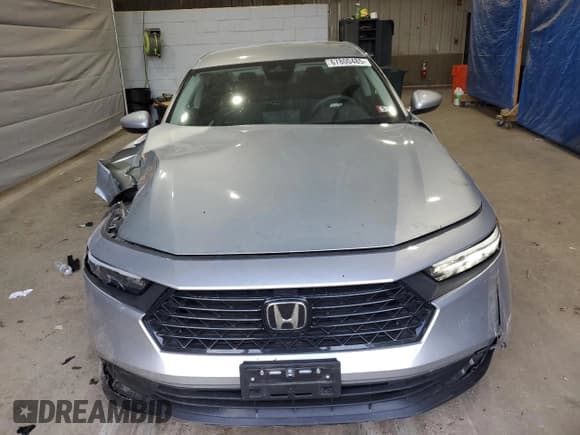 ✅ 2024 Honda Accord LX • VIN: 1HGCY1F25RA085835 • Lot: 67800485. Listed on Copart with 23,475 mi. Free auction sales archive from the USA and detailed vehicle history report at DreamBid. Image 5.