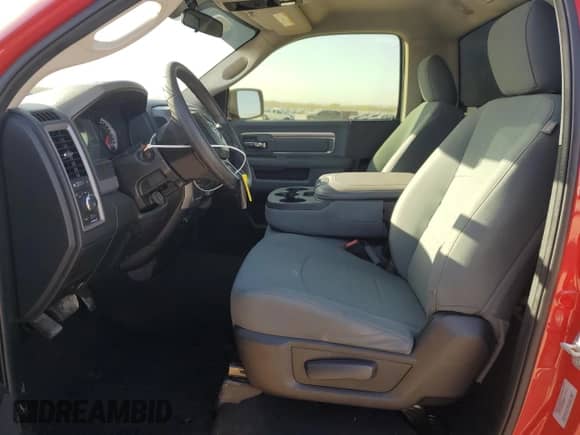 2017 Ram 1500 Tradesman z VIN 3C6JR6AG0HG671983, wystawiony jako Copart lot #48984645 z przebiegiem 87 126 mil mil oraz Szkoda całkowita • Salvage title. Historia ofert i sprzedaży dostępna na DreamBid. Obrazek 7.